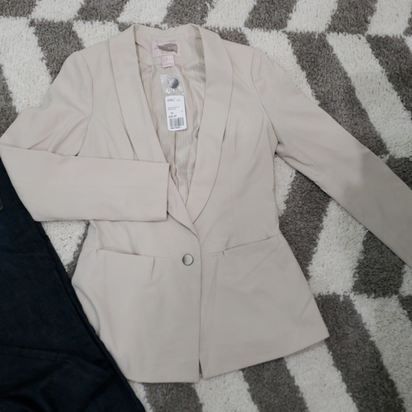 Long blazer with one button - Picture 2 of 4